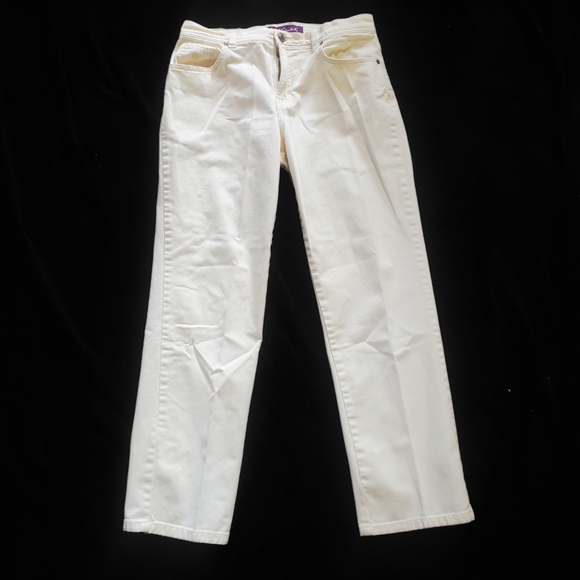 Gloria Vanderbilt Amanda Jeans - Picture 1 of 15